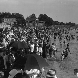 People swimming in English Bay in Vancouver in 1917